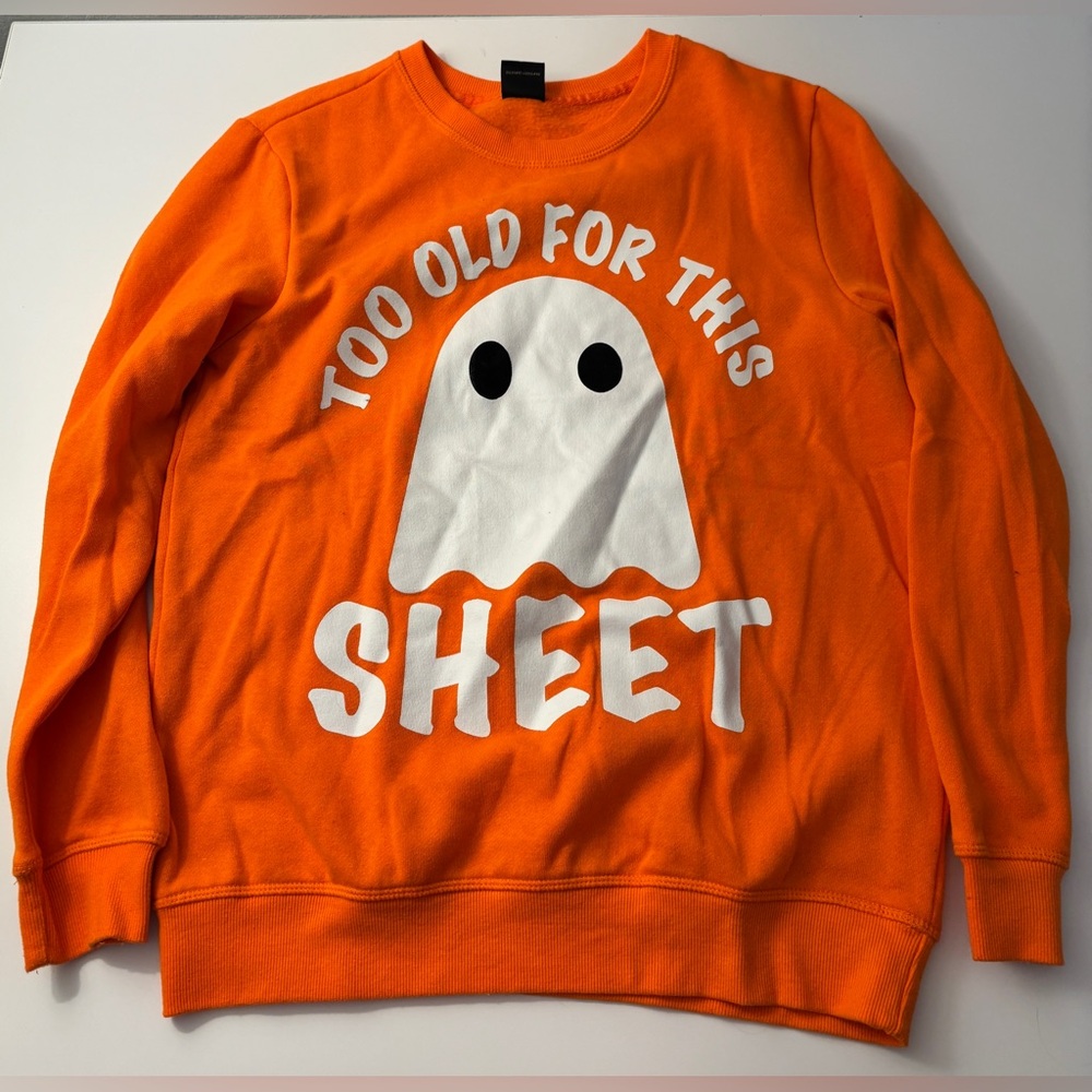 👻 “TOO OLD FOR THIS SHEET” Halloween Sweatshirt - Medium 👻
